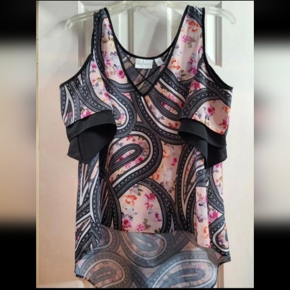 Bisou Bisou cold shoulder blouse Sz S